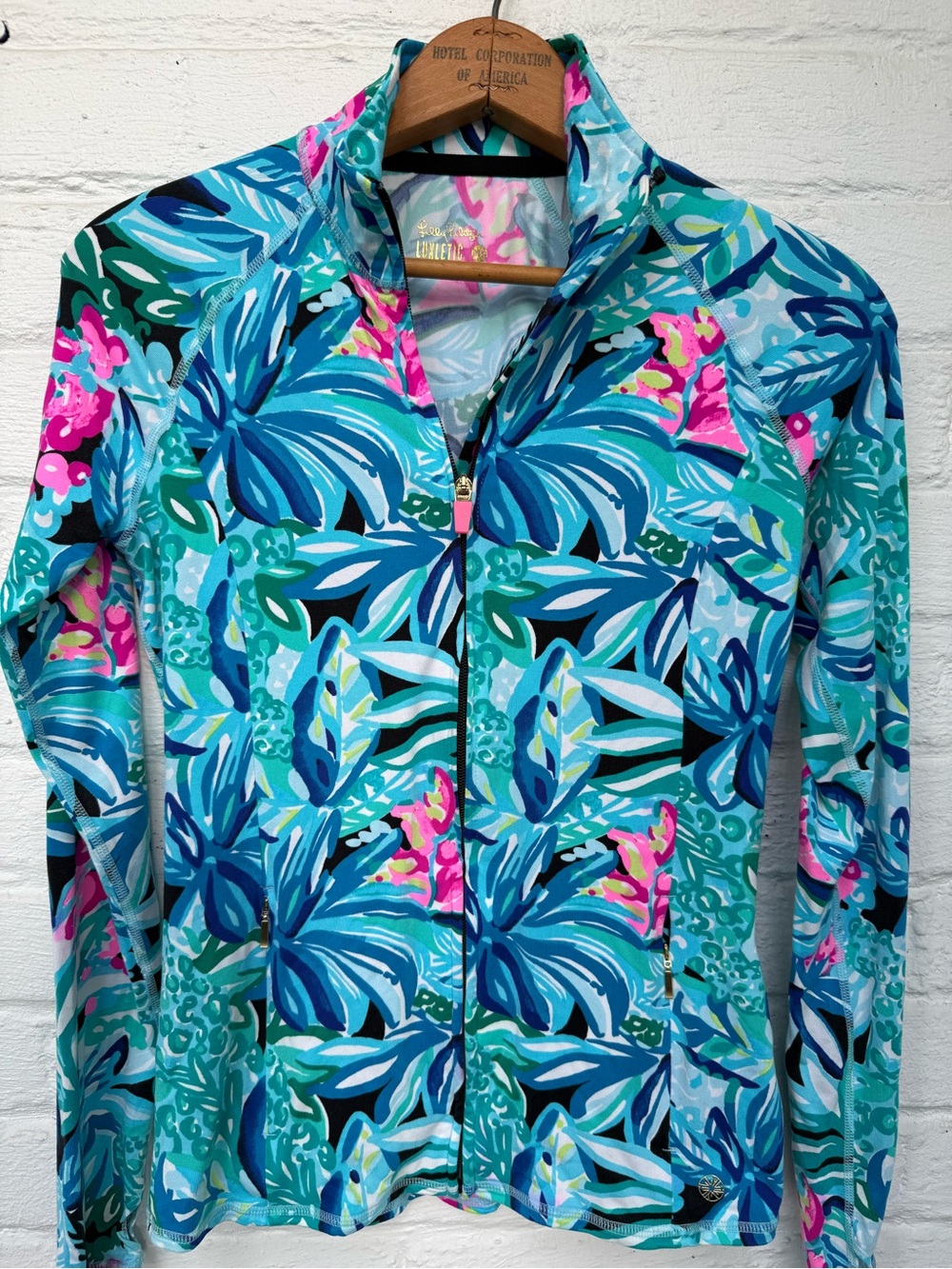 Lilly Pulitzer Luxletic Serena Jacket in Maldives Size XS zip front athletic